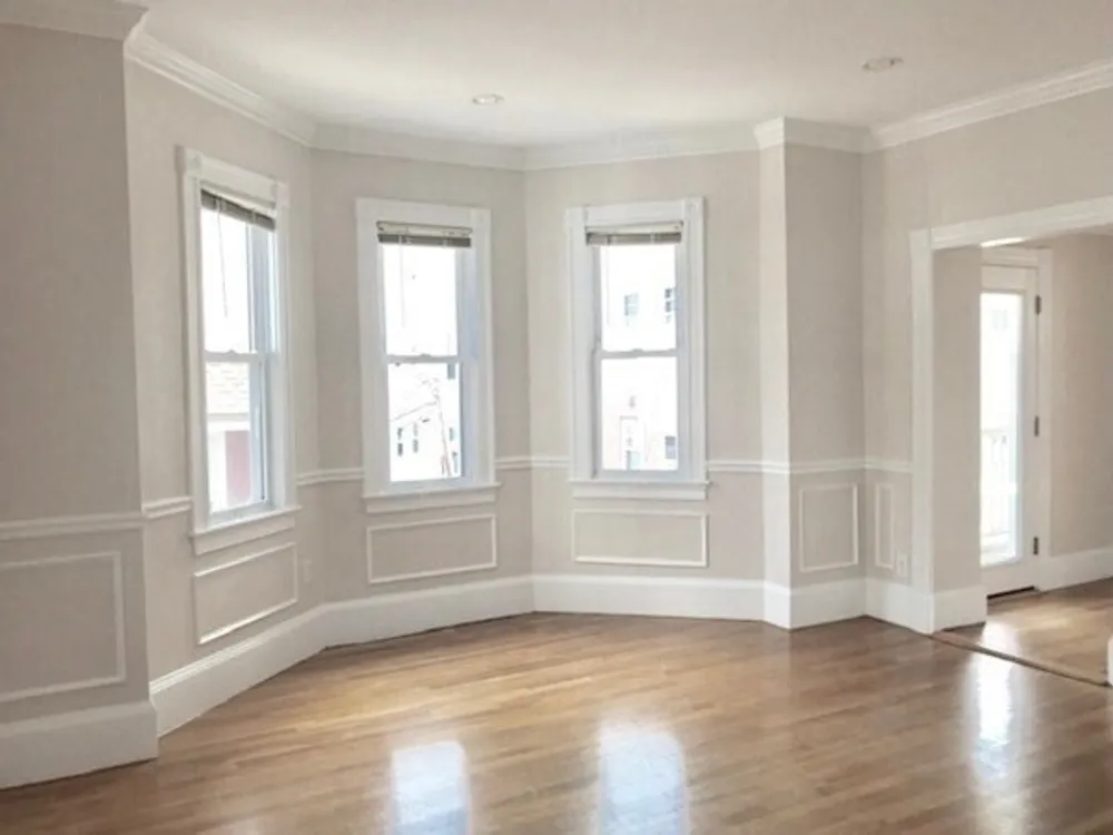 8 White Ave, Brookline, MA 02467
