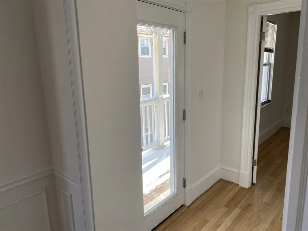 8 White Ave, Brookline, MA 02467