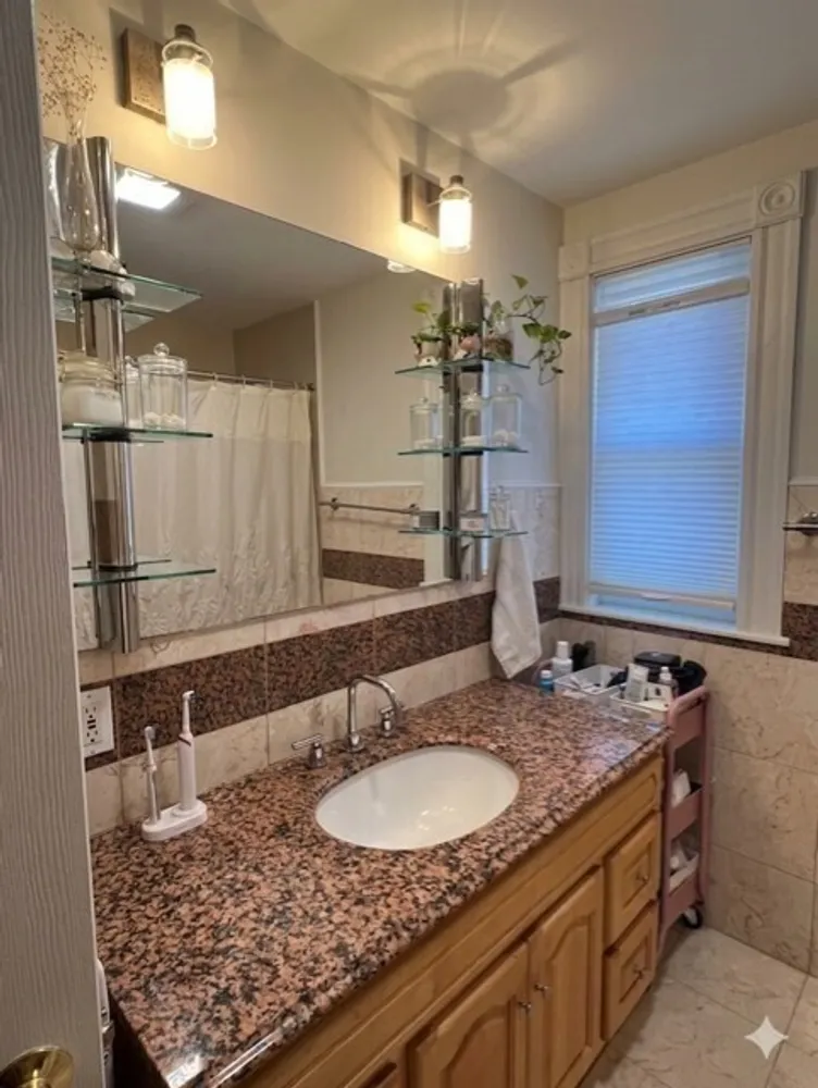 8 White Ave, Brookline, MA 02467