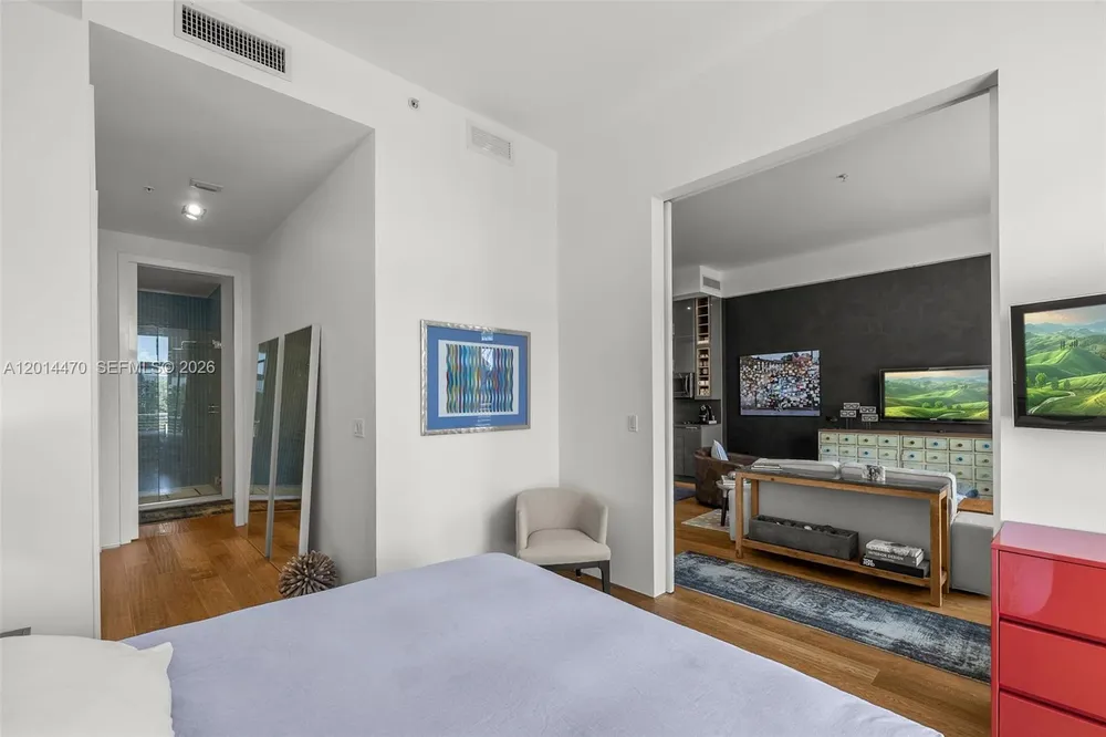 2001 Meridian Ave, Miami Beach, FL 33139
