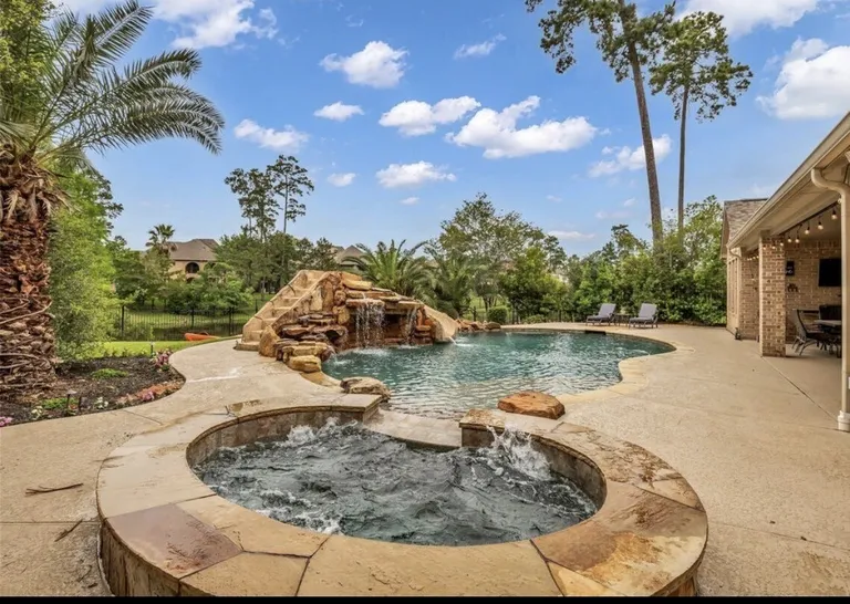 3 Mosaic Point Pl, Spring, TX 77389