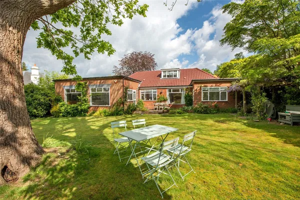 Tower Hill, Dorking, RH4 photo 4