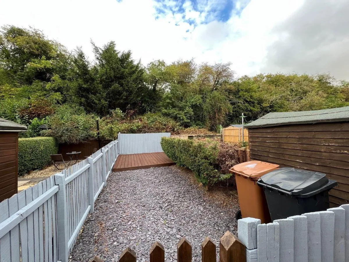 FERNIE AVENUE, MELTON MOWBRAY
