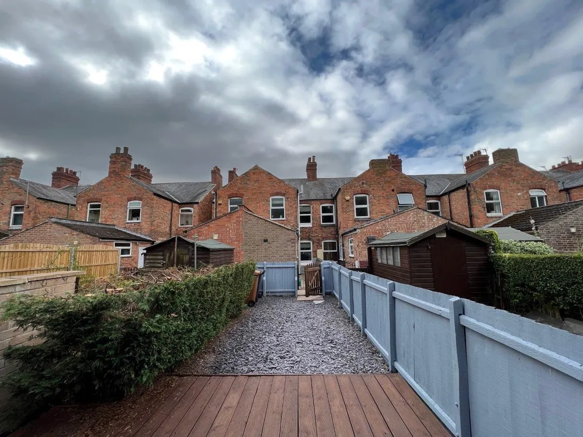 FERNIE AVENUE, MELTON MOWBRAY
