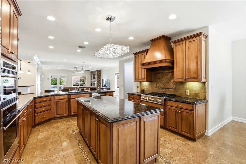 1940 Jasmine Joy Ct, Las Vegas, NV 89117