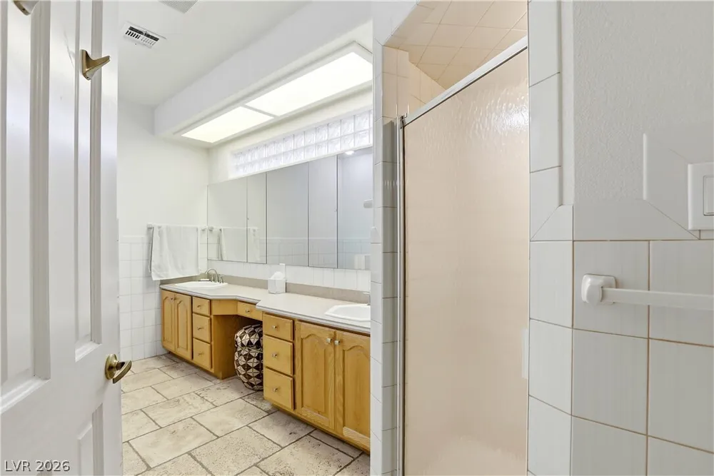 1940 Jasmine Joy Ct, Las Vegas, NV 89117