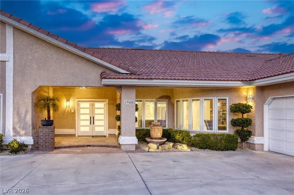 1940 Jasmine Joy Ct, Las Vegas, NV 89117