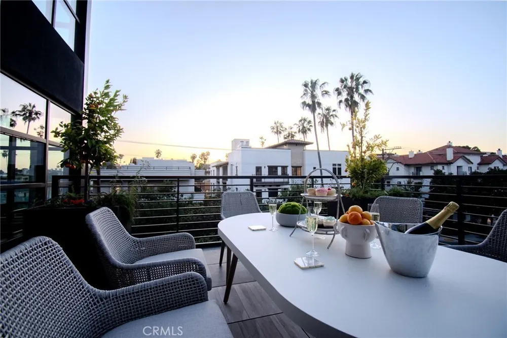 150 S Oak Knoll Ave, Pasadena, CA 91101