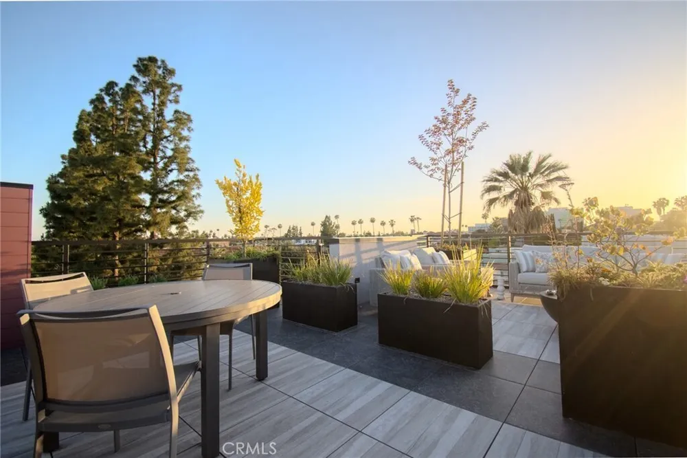150 S Oak Knoll Ave, Pasadena, CA 91101