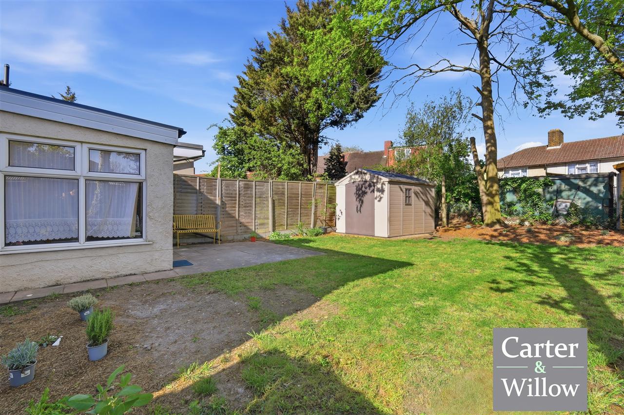 Rugby Gardens, Dagenham, Essex Image 14