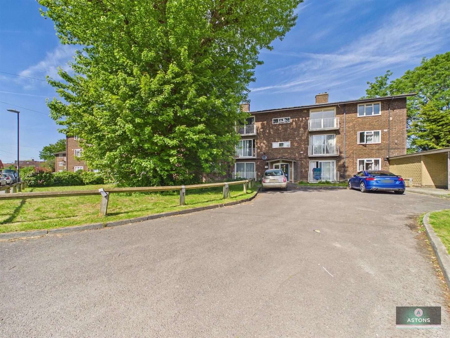 Oak Way, Northgate Image 1