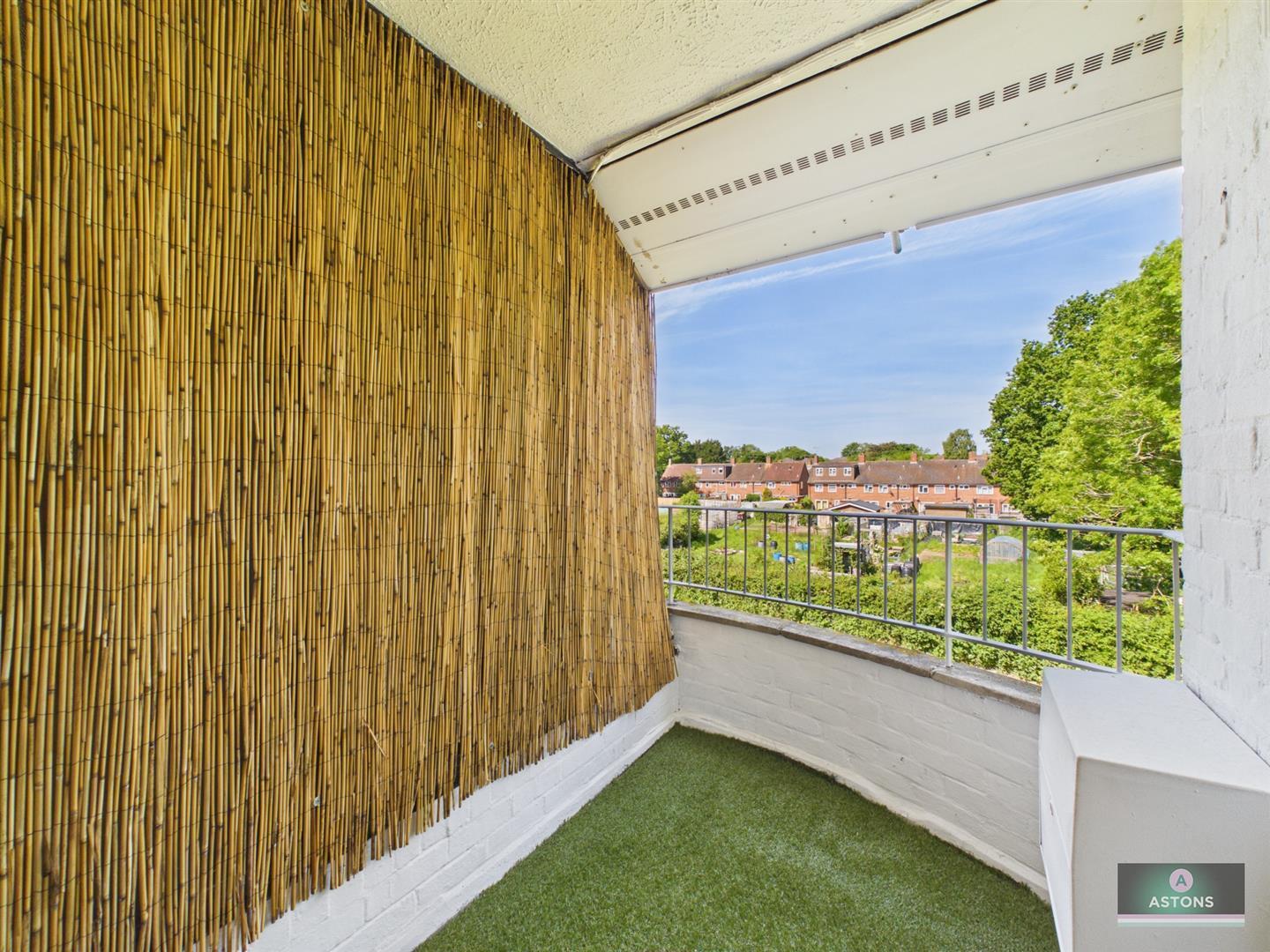 Oak Way, Northgate Image 5