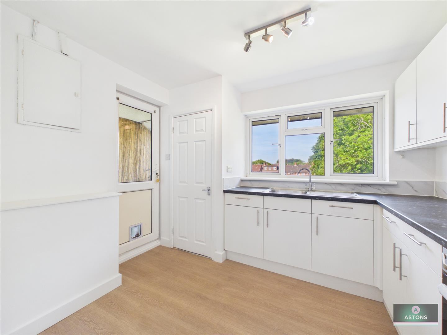 Oak Way, Northgate Image 9
