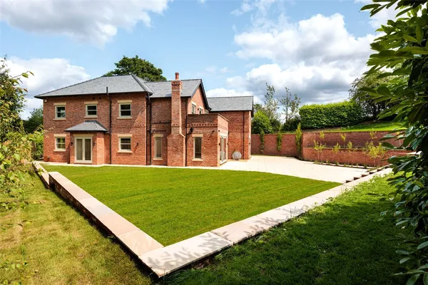 Macclesfield Road, Prestbury, SK10 photo 3