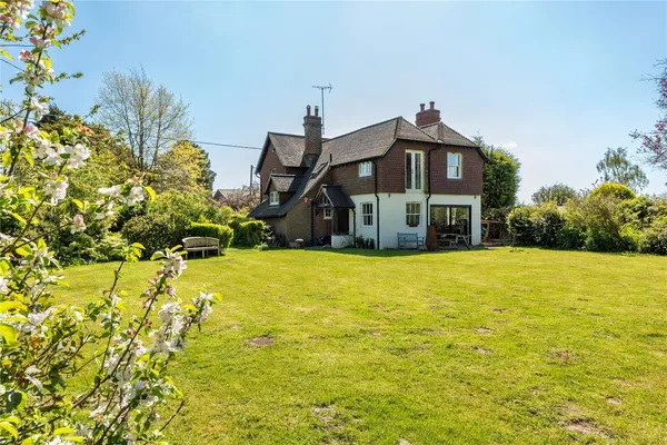 Mill Road, Holmwood, RH5 photo 1