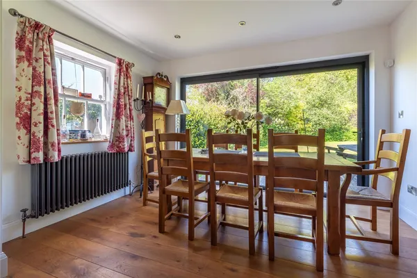 Mill Road, Holmwood, RH5 photo 5