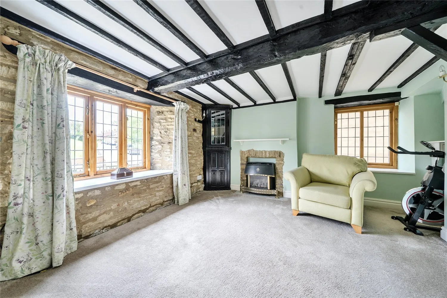 Chase Park Road, Yardley Hastings, NN7 photo 5