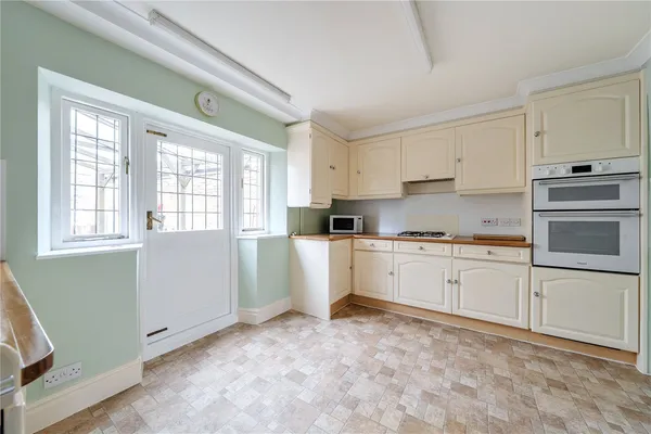 Chase Park Road, Yardley Hastings, NN7 photo 6
