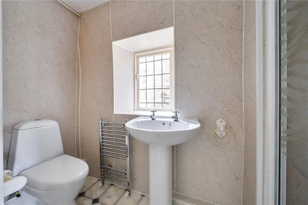Chase Park Road, Yardley Hastings, NN7 photo 9