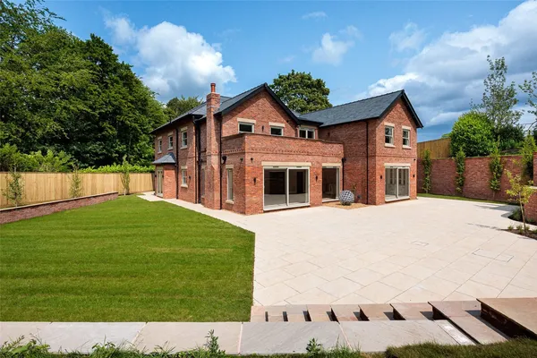 Macclesfield Road, Prestbury, SK10 photo 23