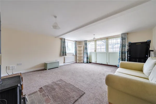 Chase Park Road, Yardley Hastings, NN7 photo 18