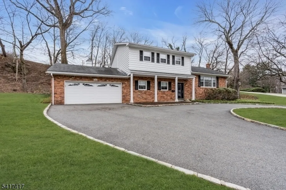 151 Kingwood Dr, Little Falls, NJ 07424