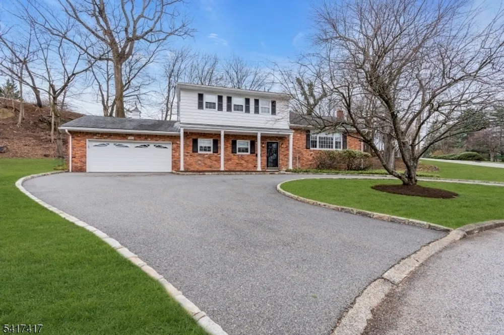 151 Kingwood Dr, Little Falls, NJ 07424