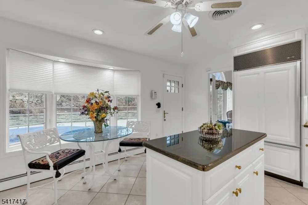 151 Kingwood Dr, Little Falls, NJ 07424