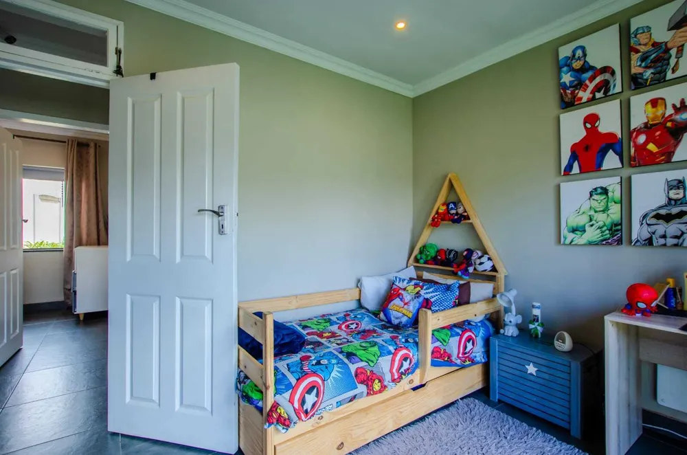 South Africa, Gauteng, Buurendal, Klipplaat Drive, 14
