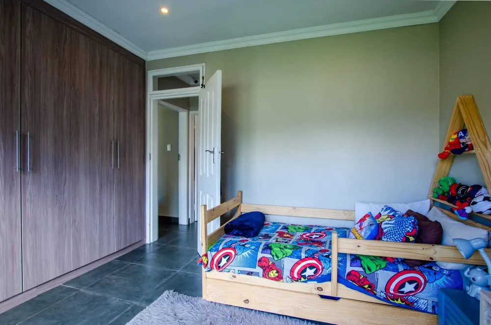 South Africa, Gauteng, Buurendal, Klipplaat Drive, 14