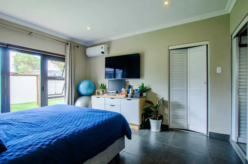 South Africa, Gauteng, Buurendal, Klipplaat Drive, 14