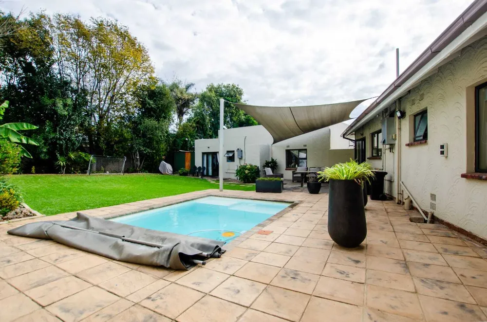 South Africa, Gauteng, Buurendal, Klipplaat Drive, 14