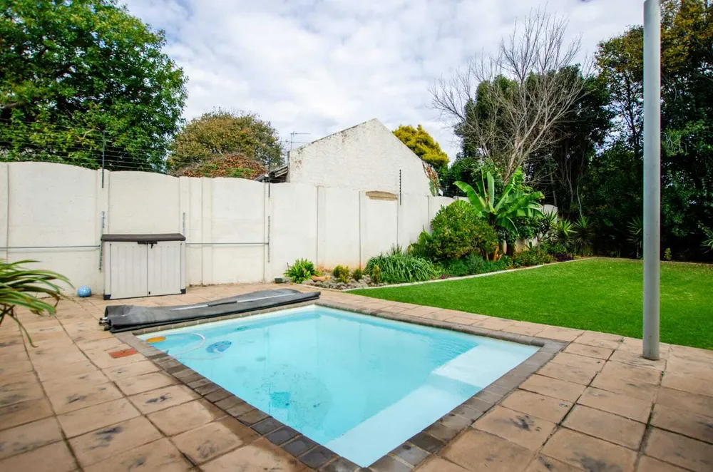 South Africa, Gauteng, Buurendal, Klipplaat Drive, 14