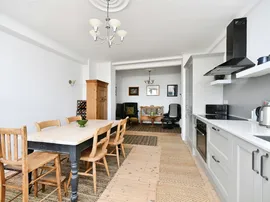 Kingsway, Hove thumb 2