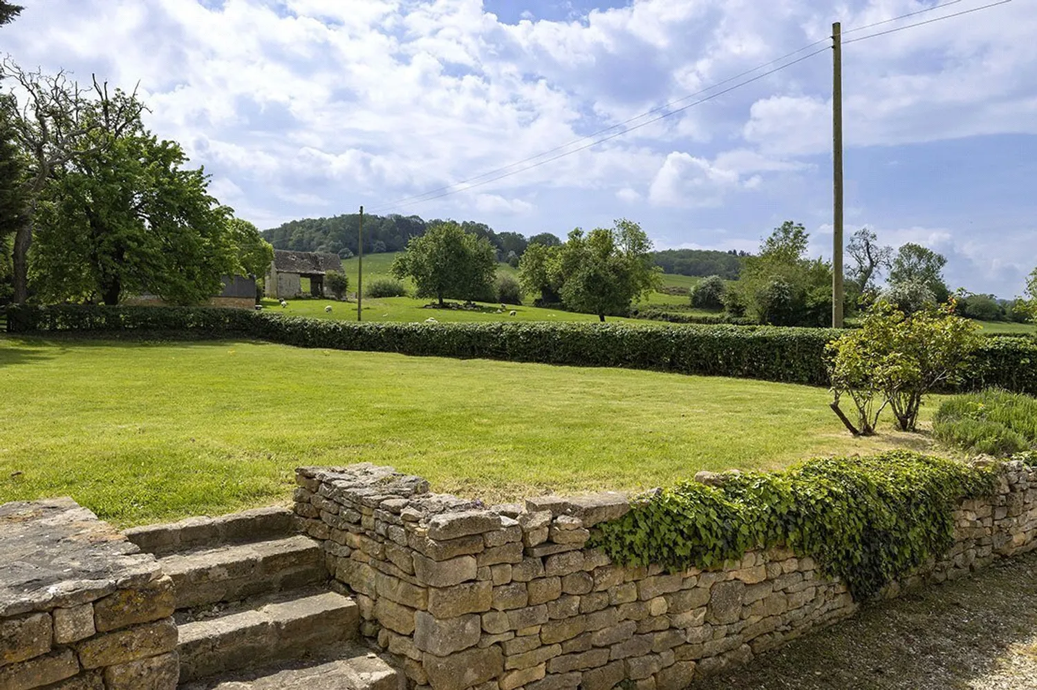 Aston Sub Edge, Chipping Campden, GL55 photo 3