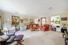 Milbourne Lane, Esher, KT10 photo 4