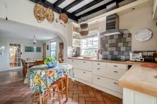 Milbourne Lane, Esher, KT10 photo 7