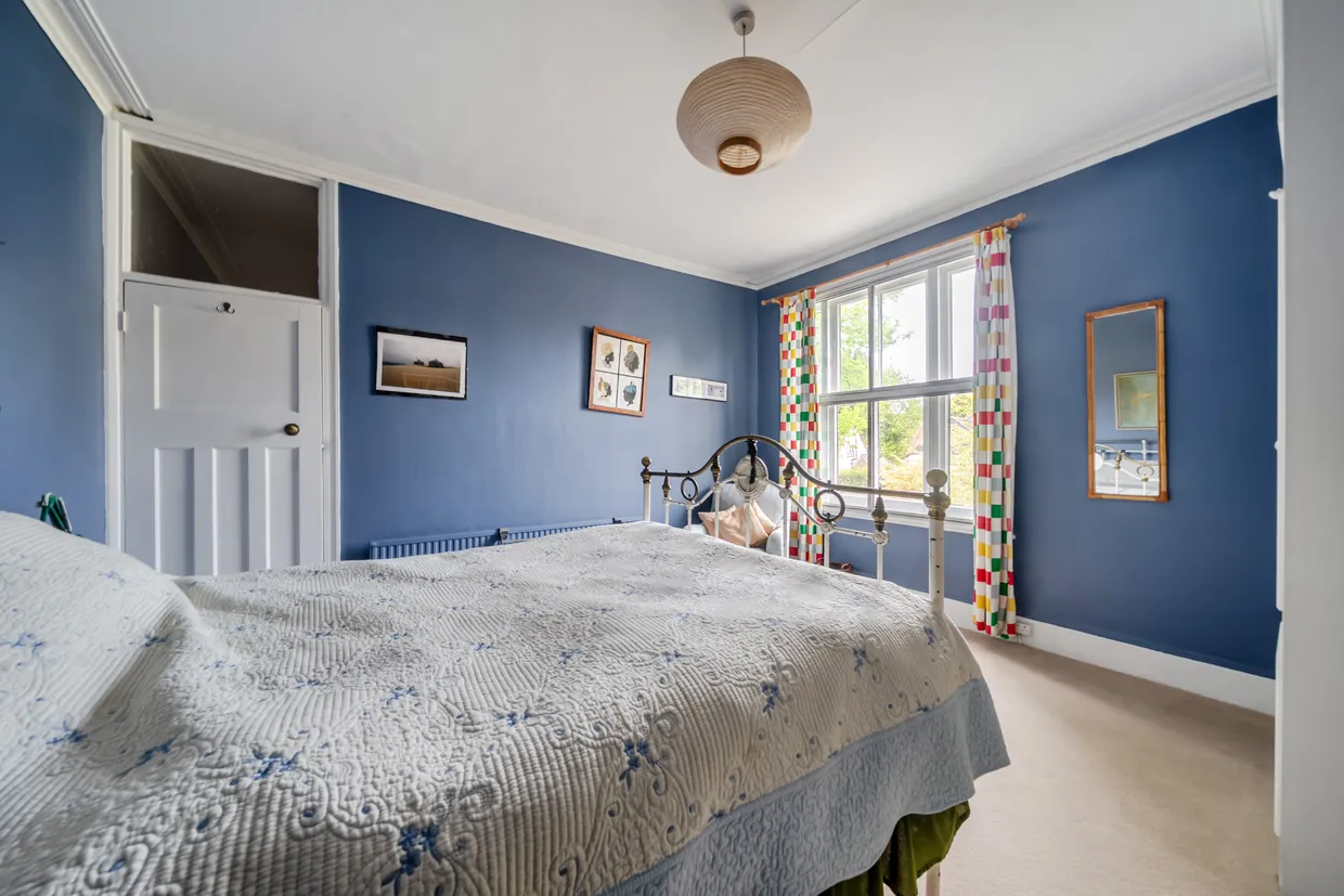 Milbourne Lane, Esher, KT10 photo 10