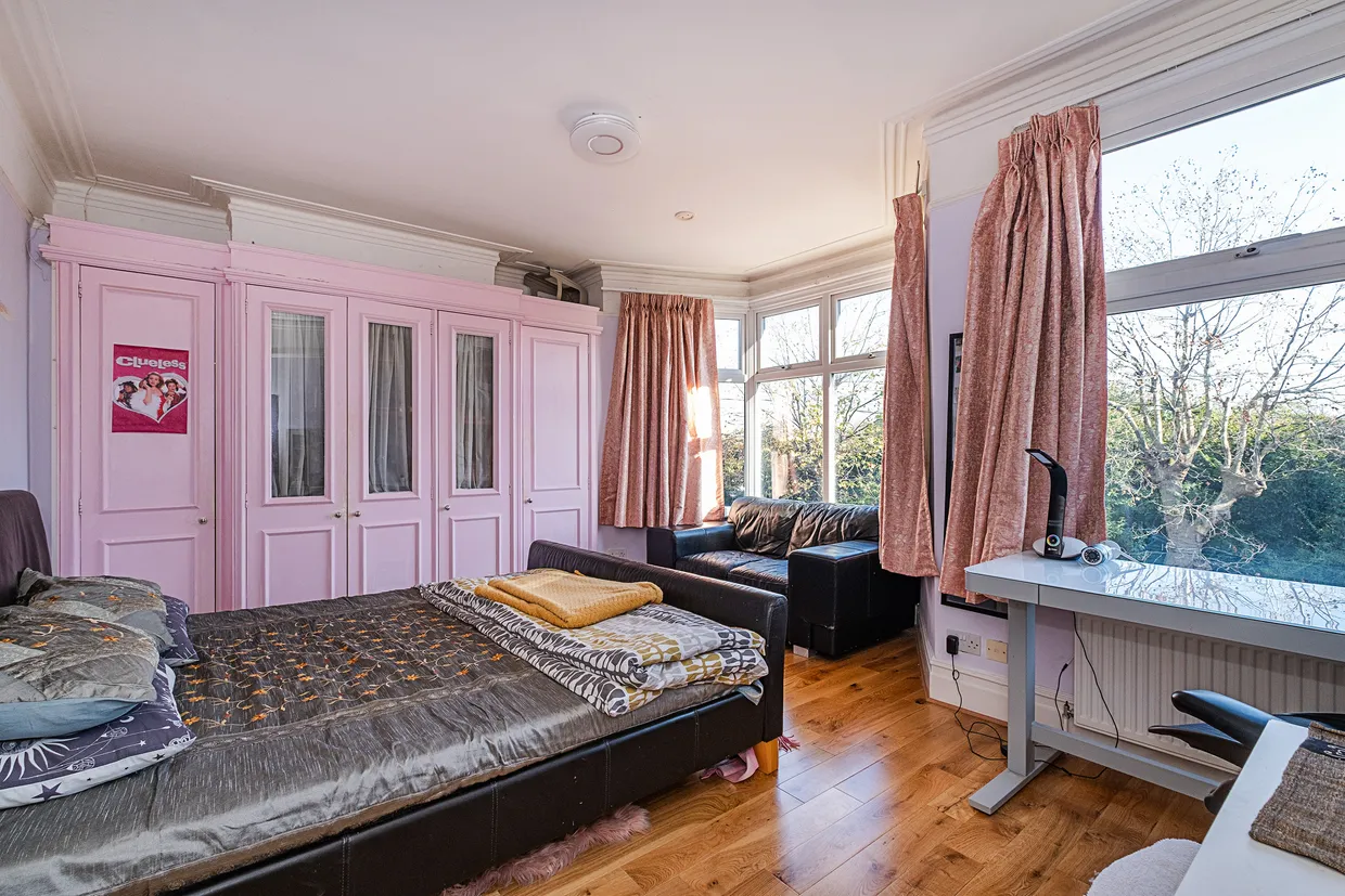 Strathearn Road, London, SW19 photo 4