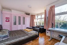 Strathearn Road, London, SW19 photo 4