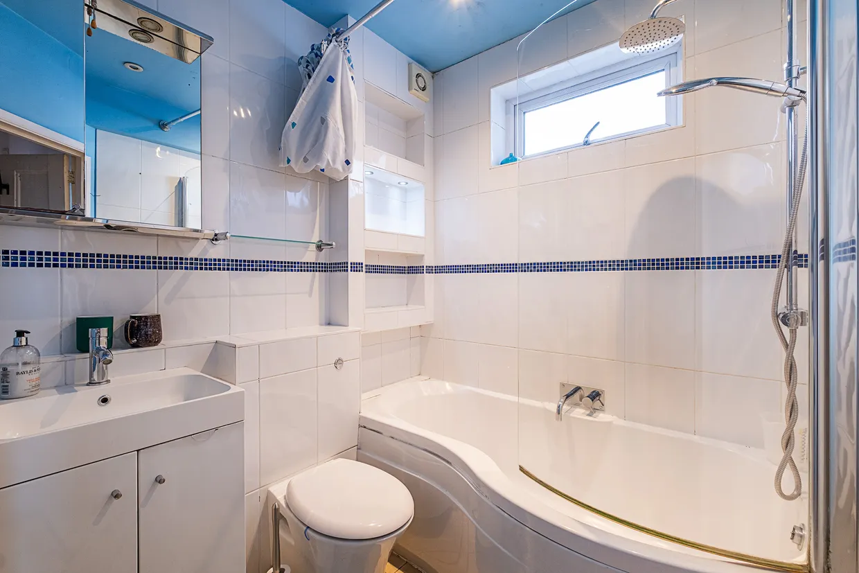 Strathearn Road, London, SW19 photo 8