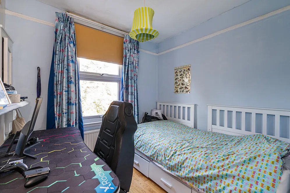 Strathearn Road, London, SW19 photo 10