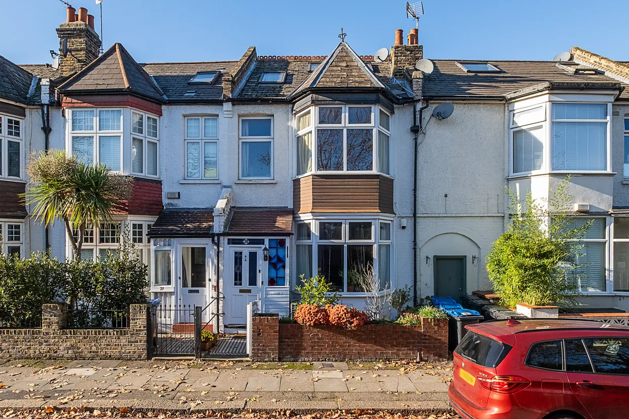Strathearn Road, London, SW19 photo 12
