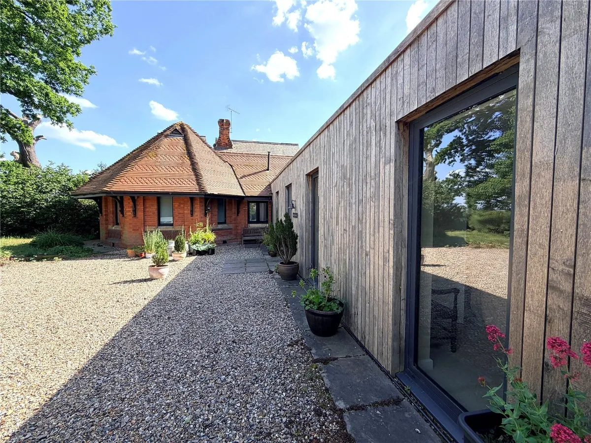Dairy Lane, Hambleden, Henley-on-Thames, Buckinghamshire, RG9