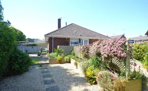 Mandrake Close, Exeter, Devon, EX2 photo