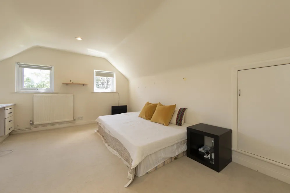 Coombe Hill Road, Kingston Upon Thames, KT2 photo 6