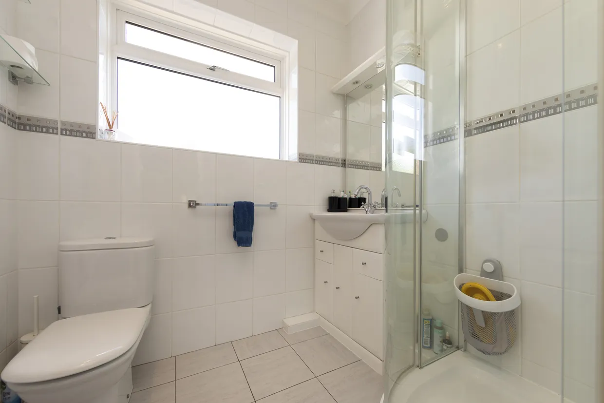 Coombe Hill Road, Kingston Upon Thames, KT2 photo 13
