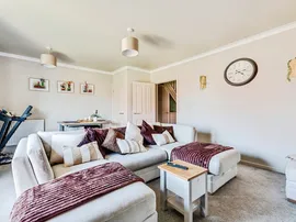 Richings Place, Faringdon thumb 3