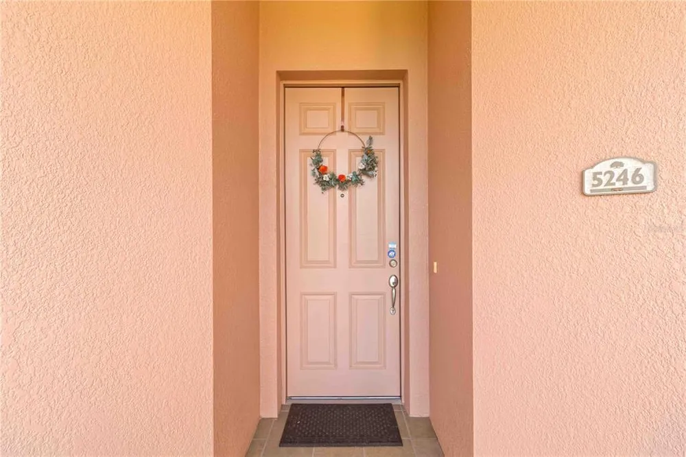 5246 Manorwood Dr, Sarasota, FL 34235