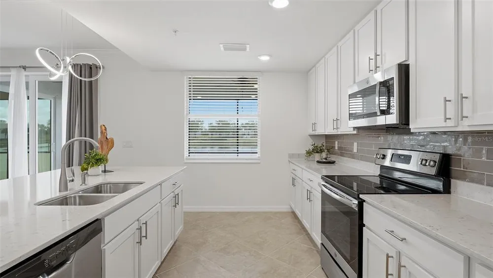 931 Tidewater Shores Loop, Bradenton, FL 34208